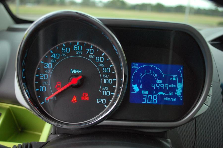  Chevrolet Spark 2013 года  (фото 172 из 204)
